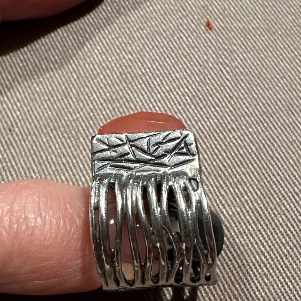 Silpada R1191 Cherry Crystal Ring - Picture 2 of 6
